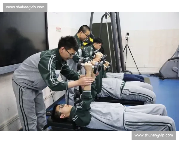 科学化周期训练对青少年体能提升与运动表现优化效果分析探讨